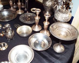 ASSORTED VINTAGE AND ANTIQUE STERLING SILVER