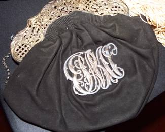 ANTIQUE STERLING SILVER REPOUSSE KISS CLASP KISS LOCK SILK  PURSE