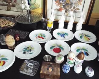 1950'S WESTMORELAND MILK GLASS WITH BEADED EDGE FRUIT PLATES