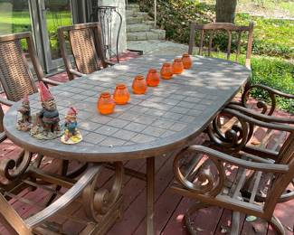 Table with 6 Rocking swivel chairs