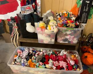 BEANIE BABIES,,,galore!