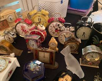 Lalique bird, small clock collection 