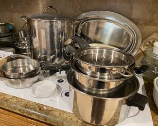 Stainless steel cookware 