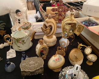 Decorative egg collection