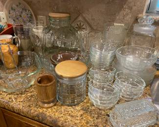 Glass bowl collection 