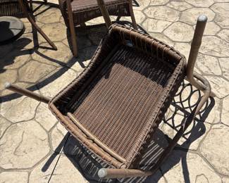 Hampton Bay - Clairborne 7-Piece Patio Dining Set -Rust-resistant Aluminum Frame - Resistant to mildew and rain -Tempered glass tabletop with tint 