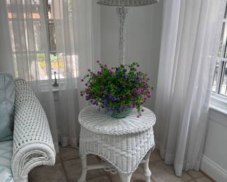 White Wicker Round 4 Leg Round Side Table (20"D x 23"H) with White Wicker Floor Lamp (64"H x 17" Base Diameter)