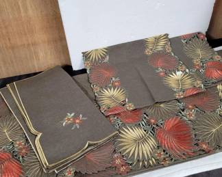 Floral Table Linen Lot