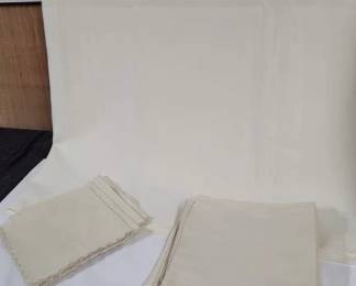 Tablecloth and Napkins
