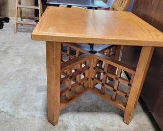 Fancy Mission-Style Oak Stand