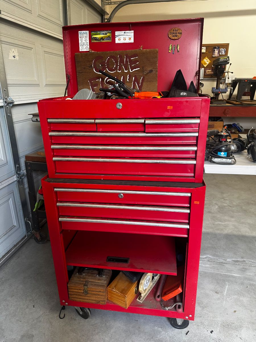 Huge garage with great tools and more
