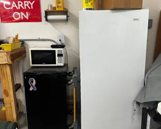 Air conditioner, refrigerator 
