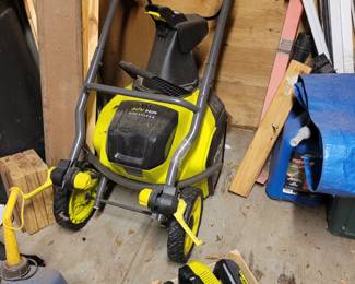 Snow Blowers with Batteries 