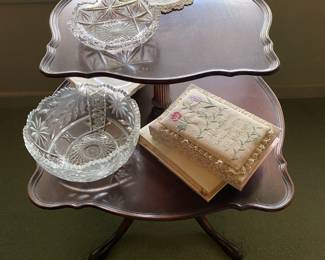 Lots of small misc. Household items