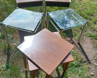 Pairs of accent tables
