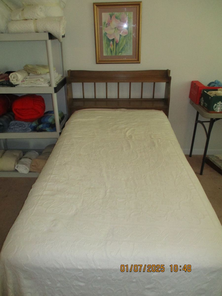TWIN SIZE BED FRAME W/MATCHING DRESSER AND MIRROR