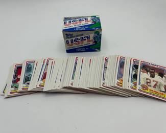 165 Topps Premier Edition USFL Football Picture Card Set