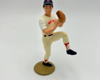 124 1988 MLB Roger Clemens Figurine