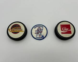 502 Milwaukee Admirals patch 2 hockey pucks