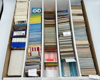 421 Huge Lot of Assorted MLB Baseball Cards