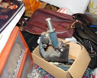 Microscope