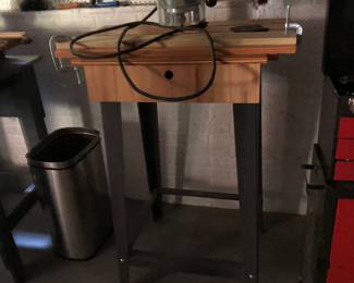 Router with Table