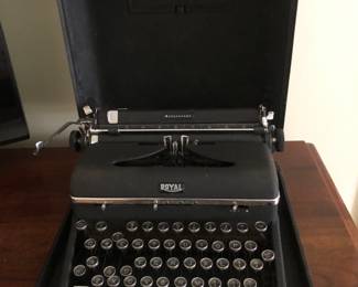 Royal Aristocrat Typewriter 1940s