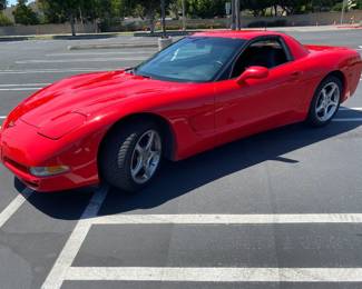 2000 Corvette asking 13,900 obo