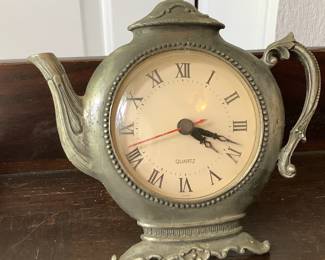 Teapot clock