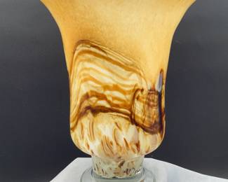 Art glass vase