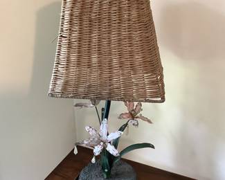 Metal flower lamp