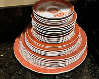 Fitzhugh Dinner Service