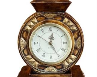 Lot 183
Decorative Quartz Mantle Clock