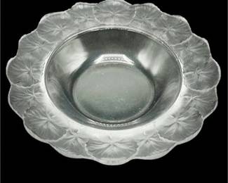 Lot 003
Lalique, Honfleur Geranium Bowl