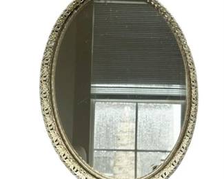 Lot 024
Oval Vanity Mirror/Tray