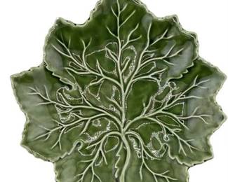 Lot 096
Portuguese Olfaire Leaf Plate