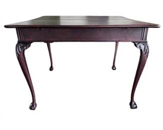 Lot 014-222
Queen Anne Style Game Table