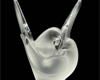 Lot 008
Lalique "Sylvie" Dove Vase With Frog
