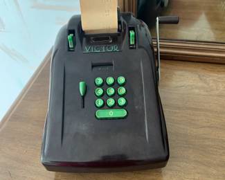 Vintage Victor Calculator. In working condition.