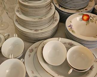Noritake Astor Rose