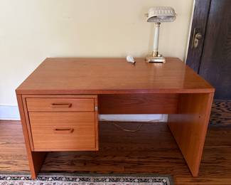 MOD Desk 