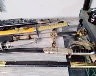 GREAT COLLECTION OF SWORDS