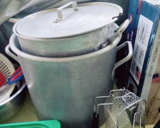 LOTS OF COOKWARE FOR ENTERTAINING A CROWD