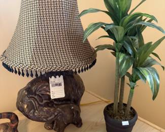 Beaded Elephant Lamp