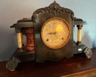 Mantle Clock