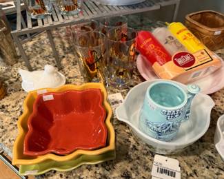 Pyrex Spring Blossom Bowl, Staking Bowls