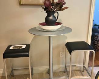 Tall Cafe Table w/ 2 Hi Stools