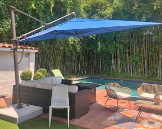 Rectangular Cantilivered Patio Umbrella