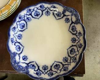 Blue Flow dish ready with removable hanger attached
