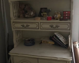 Hutch (detachable)